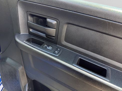 Used 2015 RAM 1500 Express AWD/4WD image 17