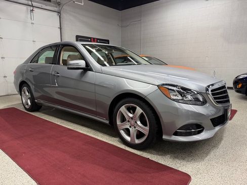 Used 2014 Mercedes-Benz E 350 4MATIC Sedan image 12