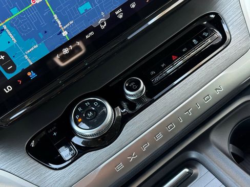 New 2026 Ford Expedition Max Platinum w/ Driver's Package image 28