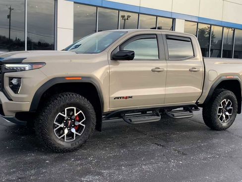 Certified 2024 GMC Canyon AT4X image 4