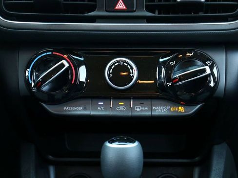 Used 2023 Hyundai Kona SE AWD/4WD image 25