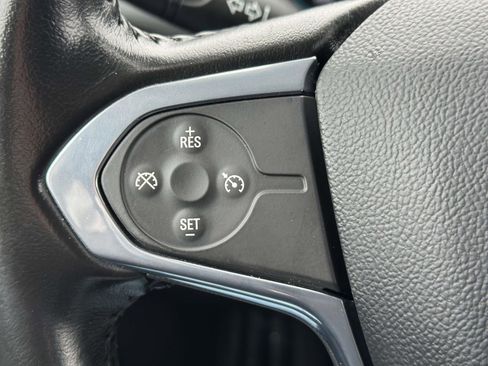 Used 2021 Chevrolet Traverse LT w/ LT Premium Package image 14