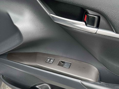 Used 2021 Toyota Camry SE w/ Convenience Package image 56