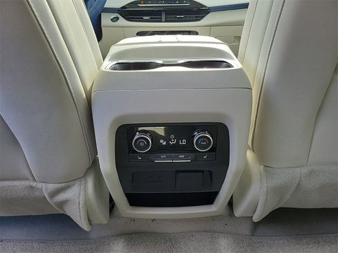 New 2026 Buick Enclave Avenir w/ Super Cruise Package image 10