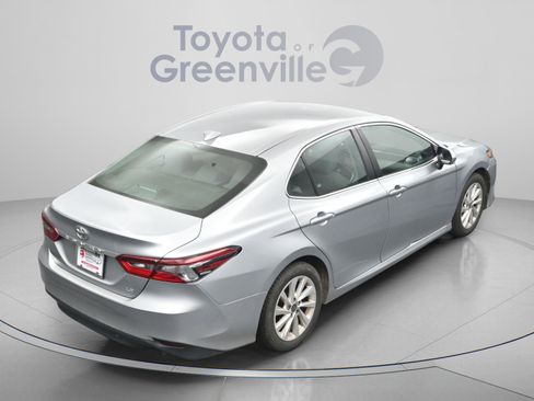 Used 2023 Toyota Camry LE w/ Convenience Package FWD image 14