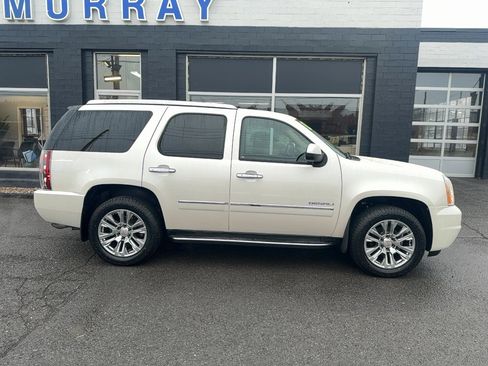 Used 2013 GMC Yukon Denali image 9