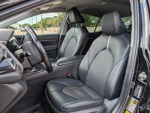 Used 2020 Toyota Camry SE FWD image 22