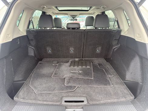 Used 2021 Nissan Rogue SV w/ Premium Package AWD/4WD image 36