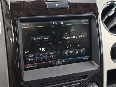 Used 2014 Ford F150 Platinum image 18