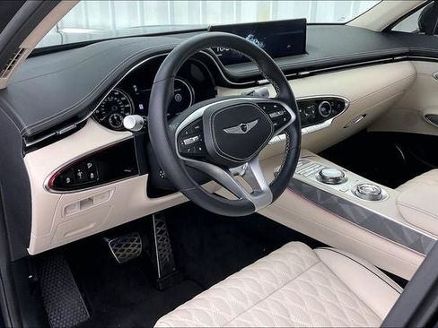 Used 2025 Genesis GV70 3.5T Sport w/ Sport Advanced Package AWD/4WD image 17