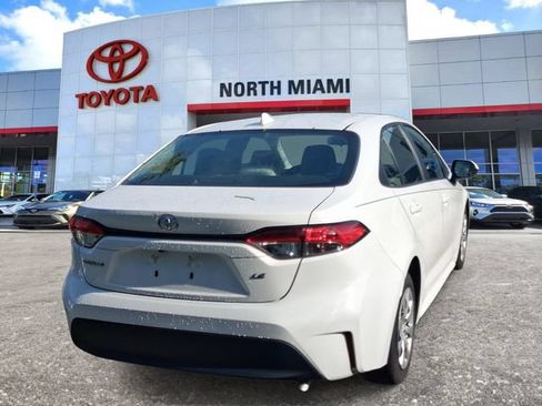 Used 2023 Toyota Corolla LE FWD image 4