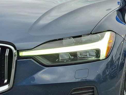 Used 2023 Volvo XC60 B5 Ultimate w/ Climate Package image 9