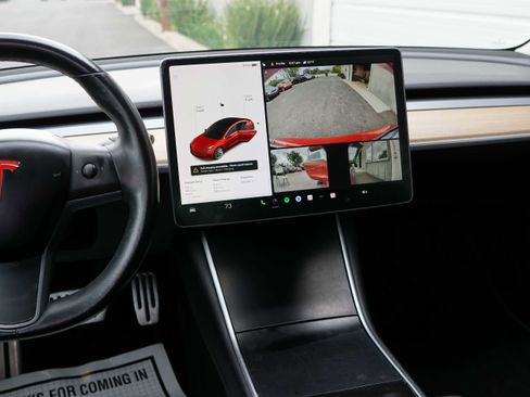 Used 2018 Tesla Model 3 Long Range image 38