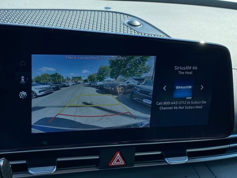 Used 2025 Hyundai Elantra SEL FWD image 17