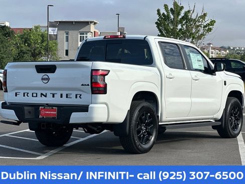 New 2026 Nissan Frontier SV AWD/4WD image 4