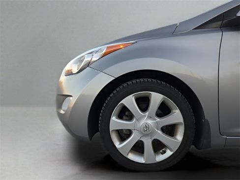 Used 2013 Hyundai Elantra Limited w/ Technology Pkg image 31