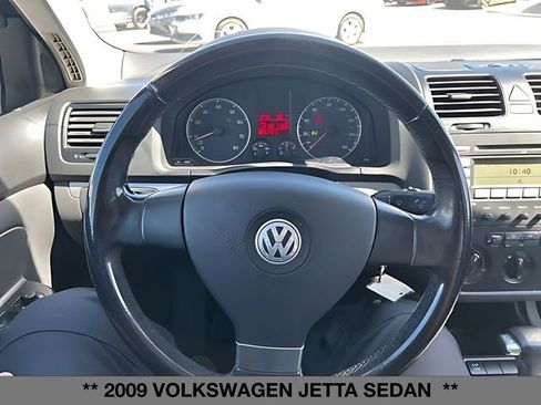 Used 2009 Volkswagen Jetta Sedan FWD image 21