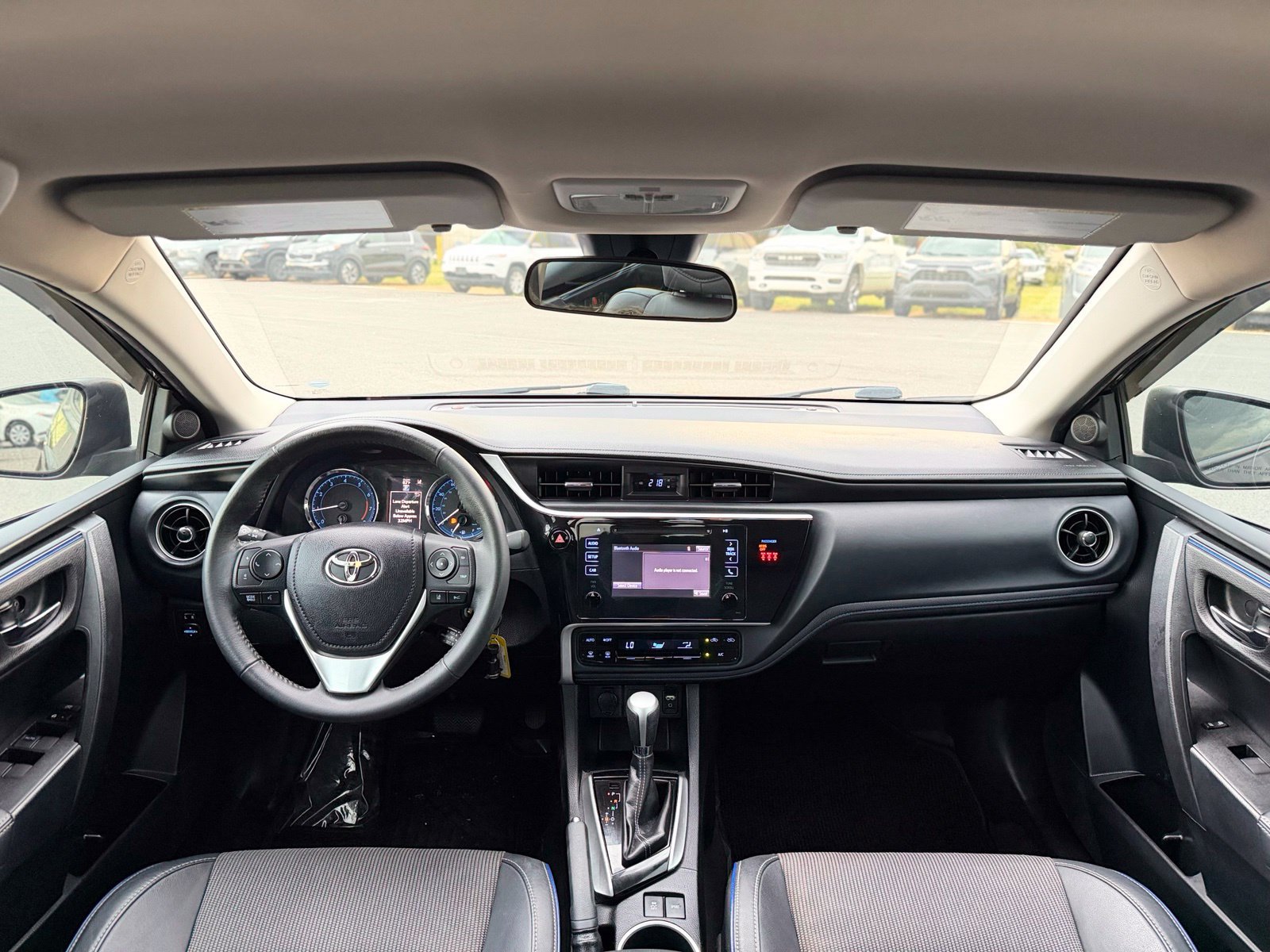 Used 2018 Toyota Corolla SE FWD image 27