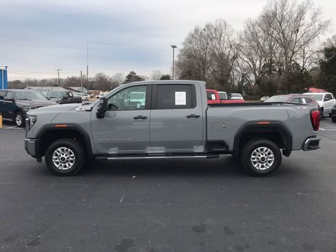 Used 2024 GMC Sierra 2500 Pro w/ Convenience Package image 21