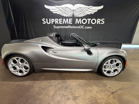 Used 2018 Alfa Romeo 4C Spider w/ Convenience Group - Spider image 24