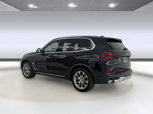 Used 2026 BMW X5 xDrive40i w/ Climate Comfort Package AWD/4WD image 3