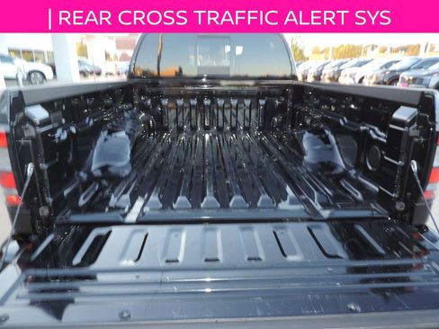 Used 2025 Nissan Frontier PRO-4X image 12