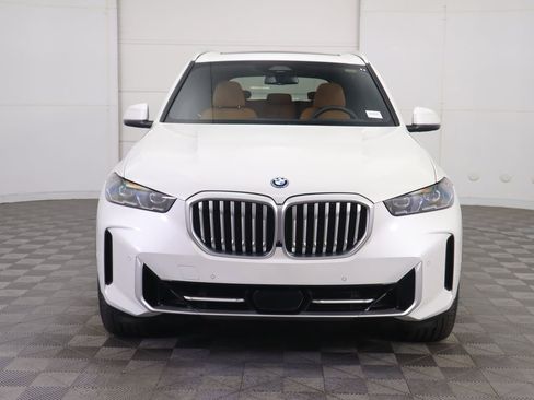 Used 2025 BMW X5 xDrive50e w/ Premium Package image 2