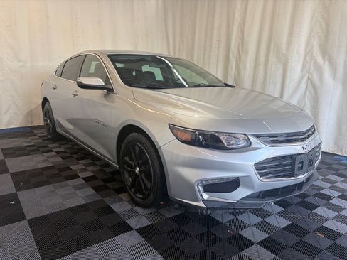 Used 2016 Chevrolet Malibu LT FWD image 3