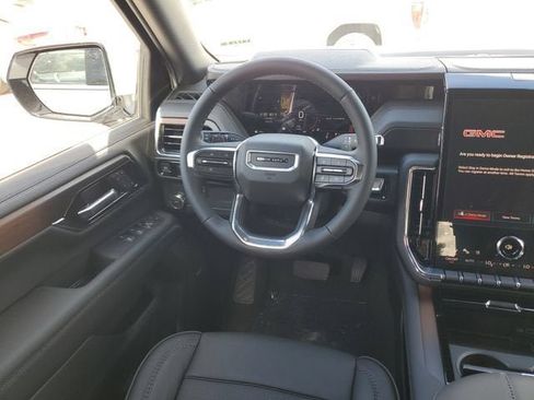 New 2026 GMC Yukon Denali RWD image 13