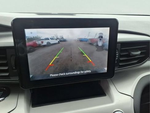 Certified 2024 Ford Explorer XLT AWD/4WD image 18