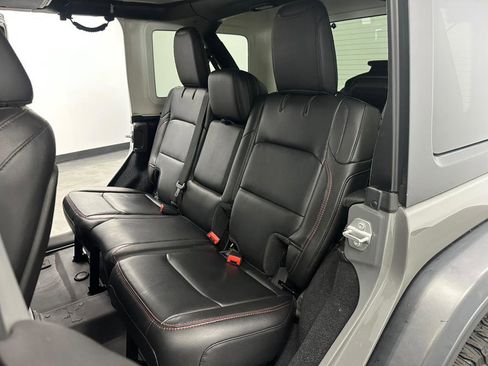 Used 2019 Jeep Wrangler Unlimited Rubicon image 38
