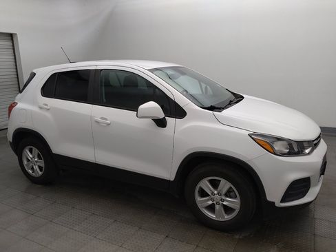 Used 2020 Chevrolet Trax LS w/ Tint and Cruise Package FWD image 11