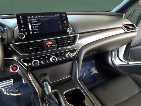 Used 2021 Honda Accord Sport image 18