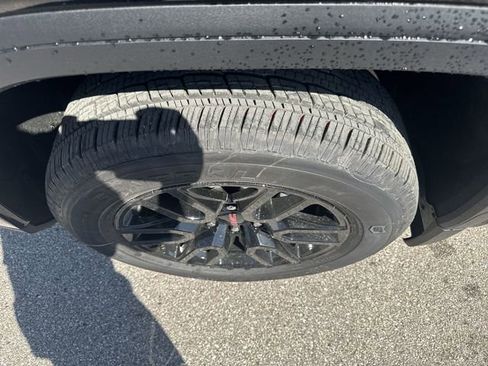 New 2026 GMC Sierra 1500 Elevation image 10