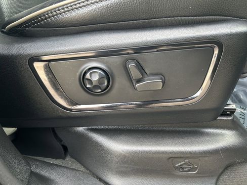 Used 2022 RAM 1500 Limited image 30