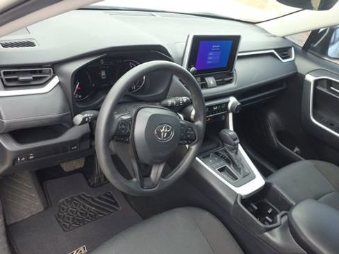 Used 2024 Toyota RAV4 XLE w/ Convenience Package image 12