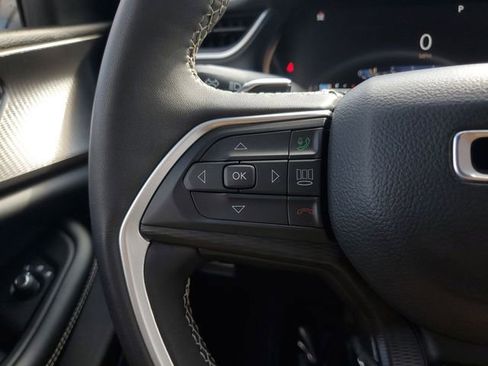 Certified 2023 Jeep Grand Cherokee L Laredo image 27