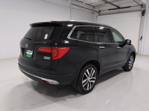 Used 2018 Honda Pilot Touring image 9