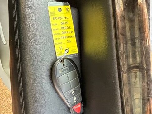 Used 2014 Dodge Grand Caravan American Value Package FWD image 16