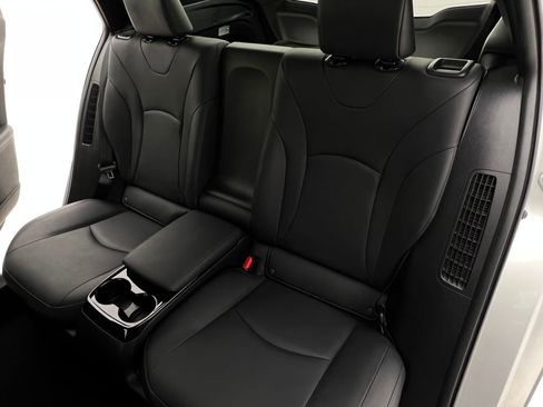 Used 2017 Toyota Prius Prime Premium image 17