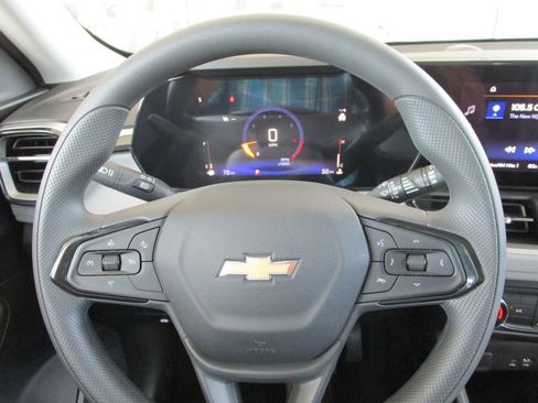 New 2026 Chevrolet TrailBlazer LS FWD image 24