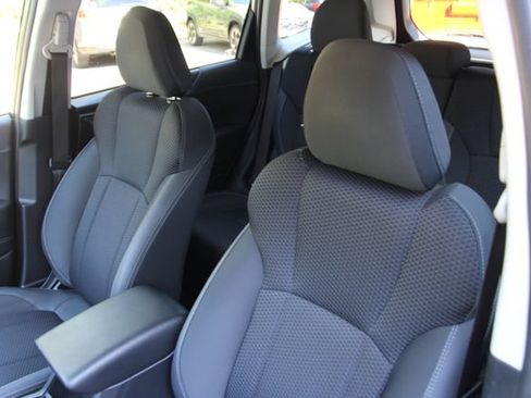 Used 2020 Subaru Forester Premium AWD/4WD image 18