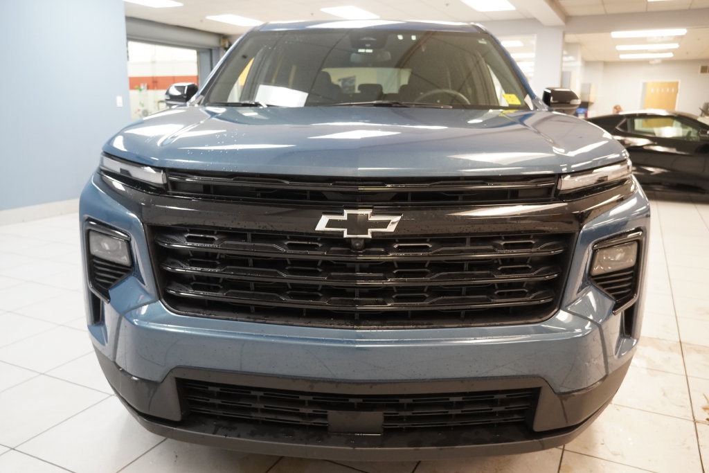 Used 2024 Chevrolet Traverse LS w/ Midnight/Sport Edition AWD/4WD image 15