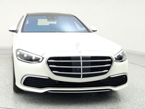 Used 2022 Mercedes-Benz S 500 4MATIC image 2