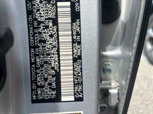 Used 2018 Toyota Prius Prime Premium FWD image 16