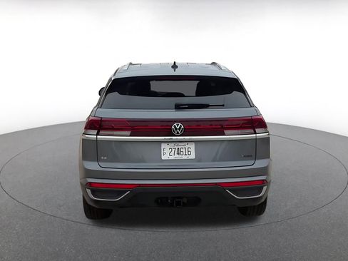 Used 2025 Volkswagen Atlas Cross Sport SE image 12