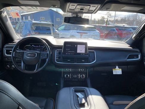 Used 2021 GMC Yukon XL AT4 w/ AT4 Premium Plus Package image 12