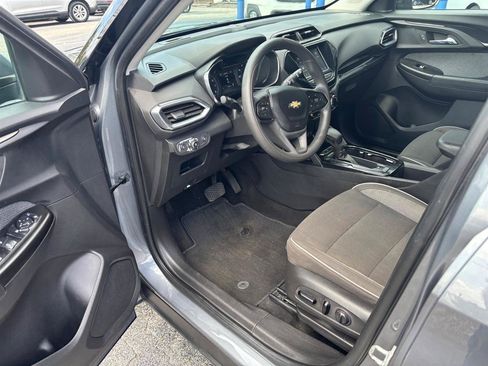 Used 2021 Chevrolet TrailBlazer LT FWD image 9