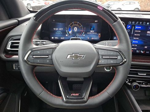 Used 2024 Chevrolet Traverse RS image 20