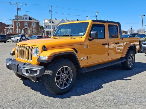 Used 2021 Jeep Gladiator Overland image 3